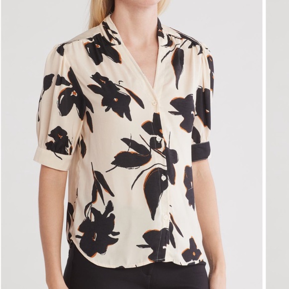 T Tahari Floral Print Button-Up Blouse Short Sleeve in Cream & Black size Small - Picture 2 of 3